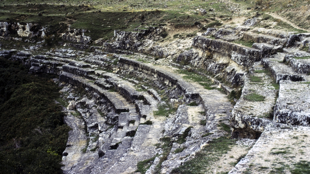 Teatro romano de Clunia Sulplicia - Fotografía de Luis Daniel Arranz (1981)