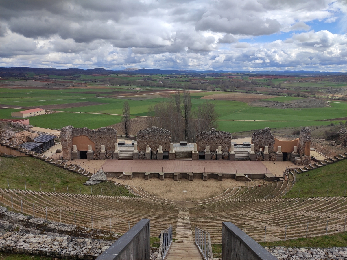 Teatro romano de Clunia Sulplicia - Vista general en la actualidad