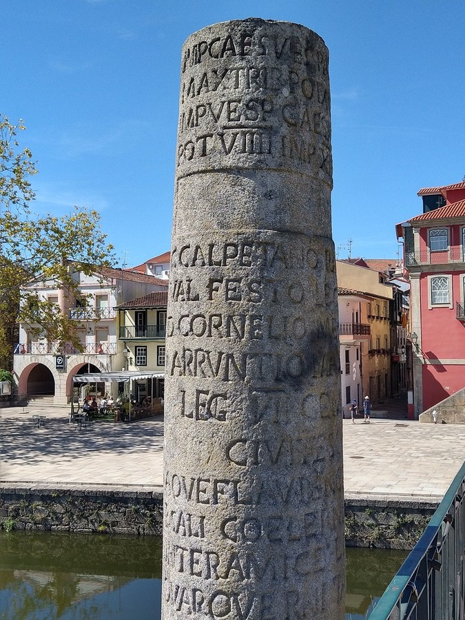 Incripción romana. Puente romano de Chaves